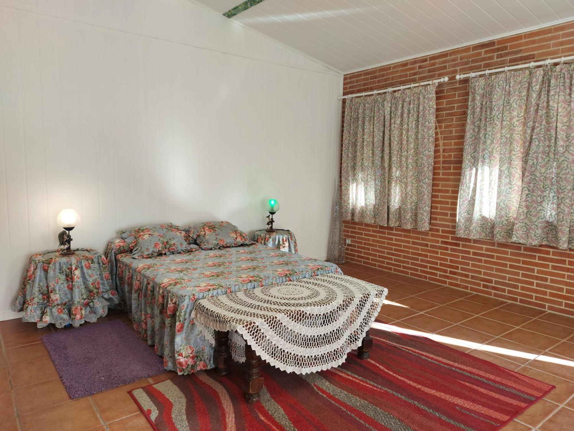 אזוקקה דה הנארס Habitacion,Piscina Y Jardin מראה חיצוני תמונה