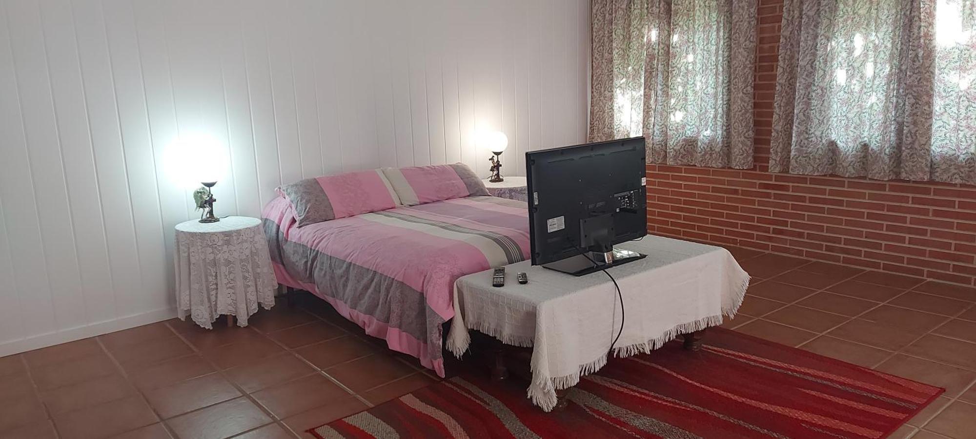 אזוקקה דה הנארס Habitacion,Piscina Y Jardin מראה חיצוני תמונה