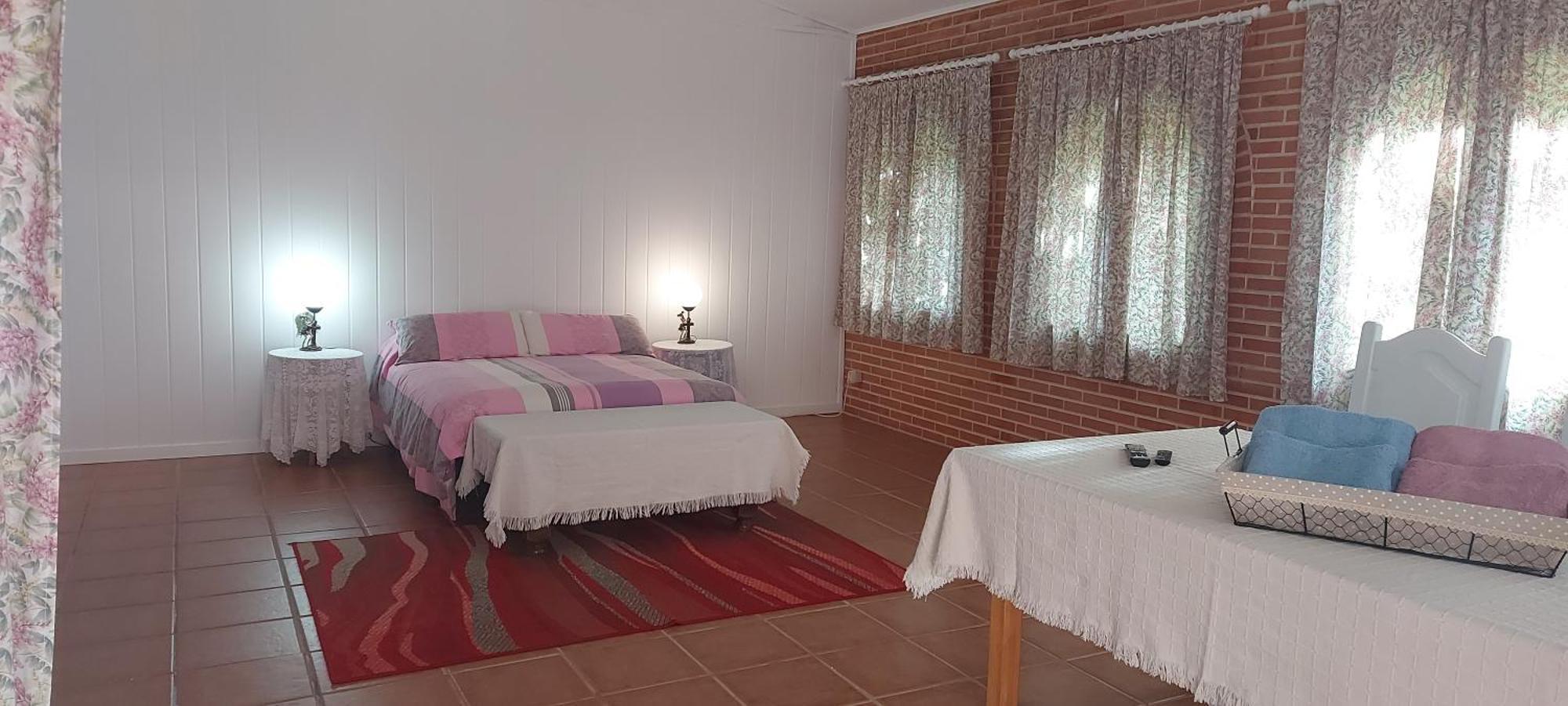 אזוקקה דה הנארס Habitacion,Piscina Y Jardin מראה חיצוני תמונה