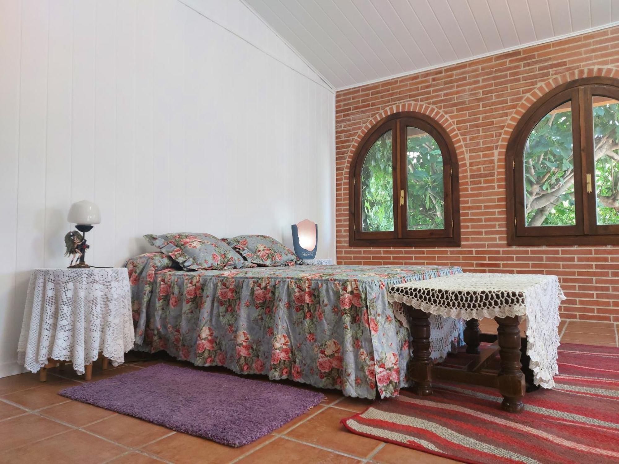 אזוקקה דה הנארס Habitacion,Piscina Y Jardin מראה חיצוני תמונה